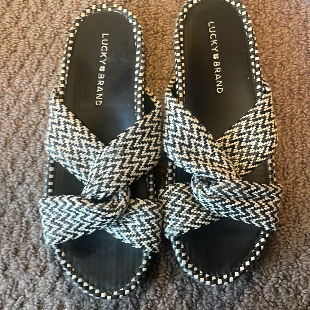 Cute Lucky Brand cloth sandals worn once b